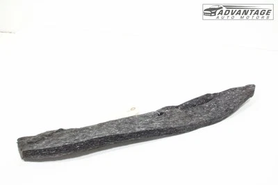 2016-2020 CADILLAC CT6 FRONT RIGHT PASSENGER SIDE FENDER REARWARD INSULATOR OEM - Image 1 of 4