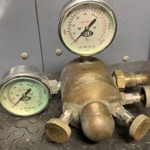 Hoke-Phoenix 510B13 2-Gauge Gas Flow Regulator 0-3000 PSI 0-1000 PSI untested - Picture 1 of 9
