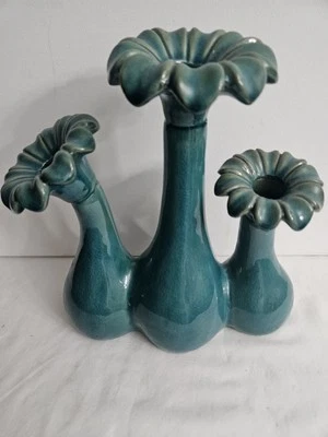 Ceramic Glazed Flower Vase 9.5"H x 8 7/8"L x 4"W Teal Unmarked - Изображение 1 из 4