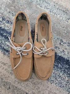 Women's Bass Topsiders Size 10M NWOB - Picture 1 of 3