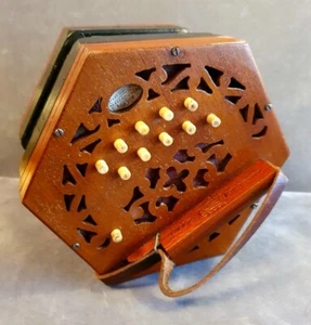 Vintage / Antique Lachenal 20 Button +1 Concertina. No. 88147 - With Box - Picture 1 of 7