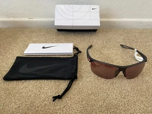 Nike Trainer Sport Sonnenbrille EV1014-066 Nike Road® Gläser dunkelgraues Gestell für Damen - Bild 1 von 12