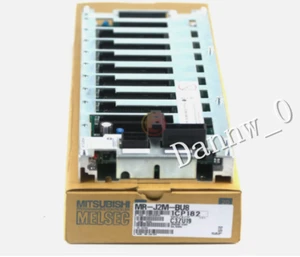 New In Box Mitsubishi MR-J2M-BU8 ac Servo Drive - Picture 1 of 4