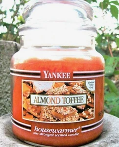 Yankee Candle Retired Black Band "ALMOND TOFFEE" 14.5 oz  WHITE LABEL~ RARE~ NEW - Picture 1 of 3