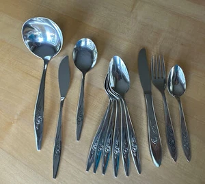 Oneidacraft Deluxe Stainless LASTING ROSE 12 Pc. Mixed Lot ~ Youth Set, Spoons + - Picture 1 of 24