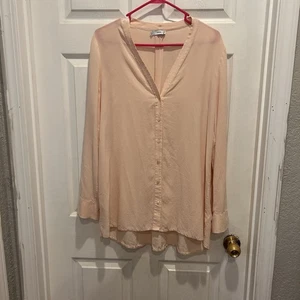 Vince Women's Blouse Large Light Pink Long Sleeve V-Neck 100% Silk Quiet Luxury - Picture 1 of 6