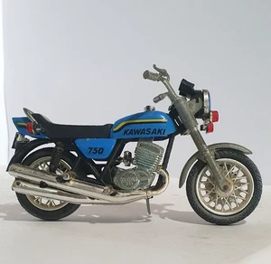 Polistil 1/15 scale Kawasaki 750 triple, Diecast Metal & plastic, Used - Picture 1 of 6