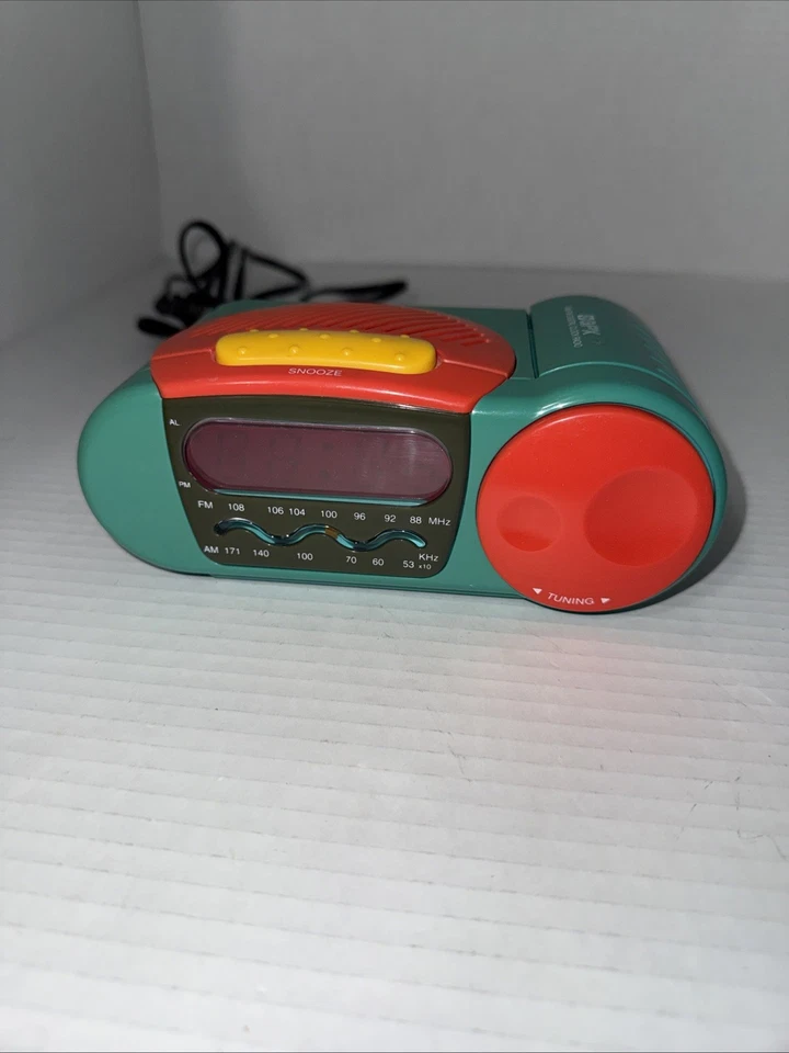 Vintage Gpx Calypso Am/fm Digital Clock Radio - Image 1 of 4