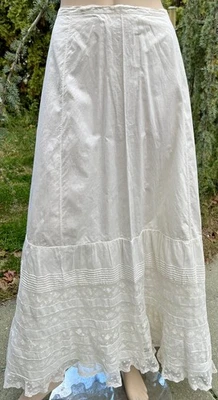 ANTIQUE VICTORIAN WHITE COTTON & LACE PETTICOAT SKIRT EXCELLENT - Image 1 of 4