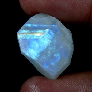 Top Quality Rainbow Amazing Moonstone Rough Natural Fire Crystal 29.30 Cts - Picture 1 of 5