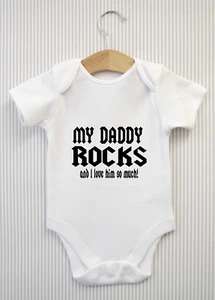 My Daddy Rocks & I love him.. Baby Grow Babygrow Bodysuit Dad Announcement Gift