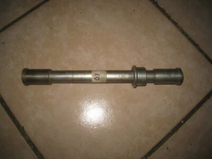 ZXR 750 H1 H2 ZX750H essieu enfichable roue avant essieu - Photo 1 sur 1