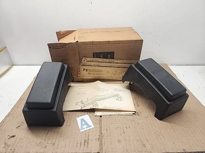 AMC NOS Rear bumper Gaurd Kit 8982-200-085 PAIR LH RH  - Image 1 of 4