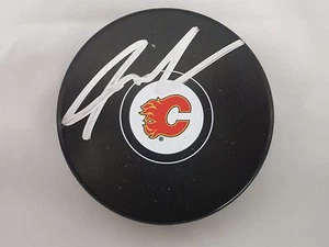 Sean Monahan Calgary Flames Autographed Hockey Puck LOM COA (PK196) - Picture 1 of 2