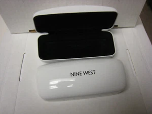 2--yes 2 Nine West Hard Clamshell White Eyeglass / Sunglass Cases - Picture 1 of 3