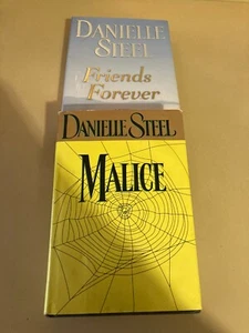 Danielle Steel Books Friends Forever And Malice - Picture 1 of 1