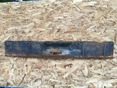 1955 1956 1957 Chevrolet GMC Pickip TRUCK HOOD LATCH MOUNT PANEL RADIATOR Filler Foto 1 de 4