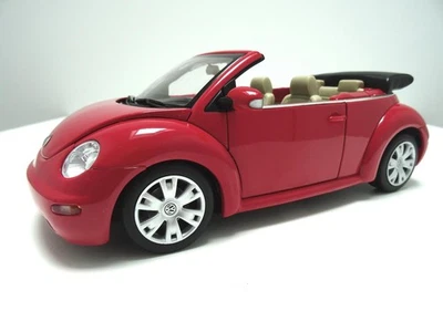 Volkswagen VW New Beetle Cabriolet 1:18 Gateway Red New - Image 1 of 4