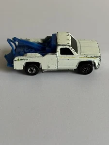Hot Wheels Blackwalls 1974 Larrys Towing Tow Truck 1:64 White Diecast - Picture 1 of 8