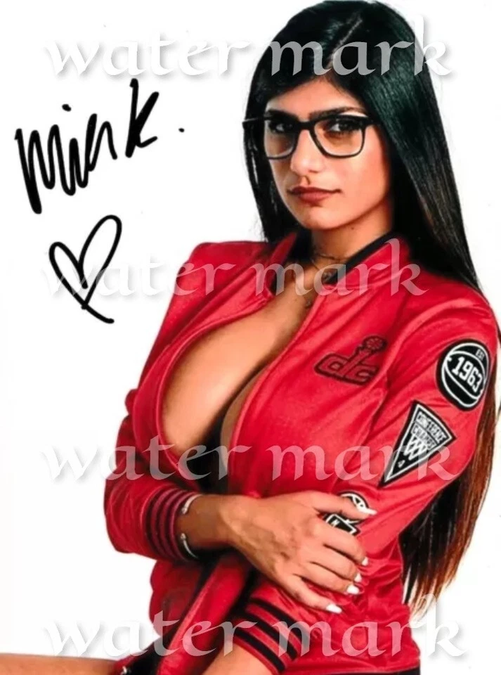 FOTO BRILLANTE FIRMADA POR MIA KHALIFA REIMPRESIÓN 8"X11". #2 Foto 1 de 1