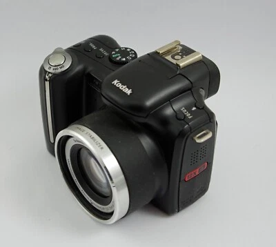 Kodak EasyShare P850 5.1MP Digital Camera - Black - Image 1 of 4