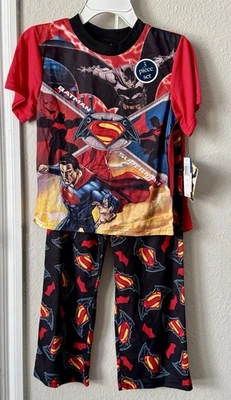 Бэтмен против Супермена мальчиков 3 изделия пижамы брюки шорты комплект, размер 8 (2), новый с Ярлыками - Изображение 1 из 3