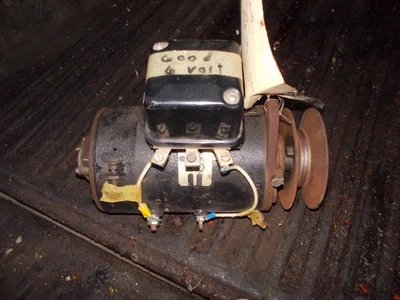 Generador Universal Tractor FUNCIONAMIENTO 6V con polea de correa de transmisión Massey Harris 44 33 Foto 1 de 4