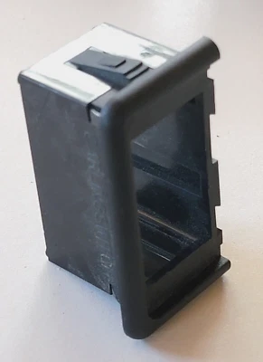 Bisel de montaje de interruptor Carling VME Cole Hersee 82159-1 bisel final autocaravana autobús camión Foto 1 de 4