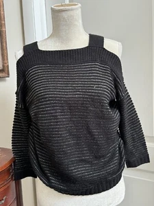 Jessica Simpson Black Stripped Sweater Womens Small Cut Out Shoulders - Imagen 1 de 6