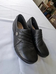Clarks "Collection" women's shoes - size 8.5 super comfortable - Picture 1 of 6