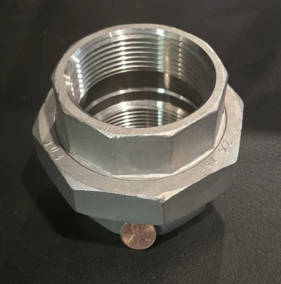 2-1/2" 150 Threaded (NPT) Hex Union 304 Stainless Steel Pipe Fitting Steal Seat - Image 1 of 4
