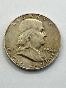 1952 D Denver Mint 90% Silver Franklin Half Dollar - Picture 1 of 3