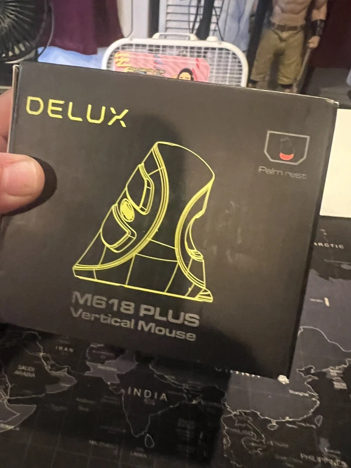 Delux M618 Plus Ergonomic Vertical Mouse 2.4G Wireless Version Open Box - Image 1 of 4