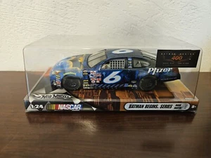 Mark Martin 2005 Batman Begins/Pfizer #6 Ford Hot Wheels 1:24 NASCAR Diecast - Picture 1 of 10