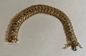 14K Yellow Gold Medium Wide Diamond - Cut Heart Mesh Link Bracelet 7.5 Inches - Picture 1 of 8