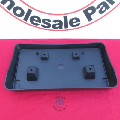 Soporte de matrícula para parachoques delantero Dodge Challenger SRT y Hellcat nuevo fabricante de equipos originales Mopar Foto 1 de 4