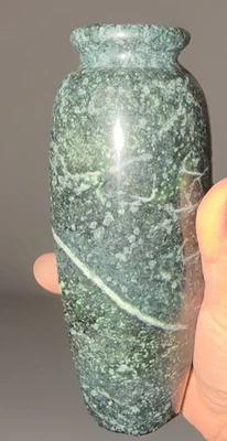 "Florero vintage Volterra Italia piedra serpentina verde 7"" mediados de siglo" Foto 1 de 4