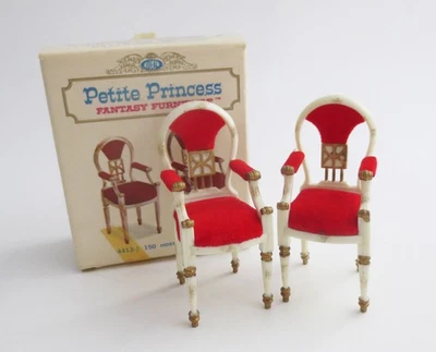 Sillas de comedor de anfitrión muebles de fantasía de princesa pequeña ideal vintage para casa de muñecas Foto 1 de 4