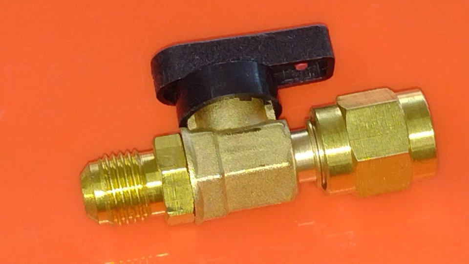 RUBINETTO R32 RACCORDO BOMBOLA VALVOLA 1/2" ACME SX GAS R32 EXIT 1/4SAE