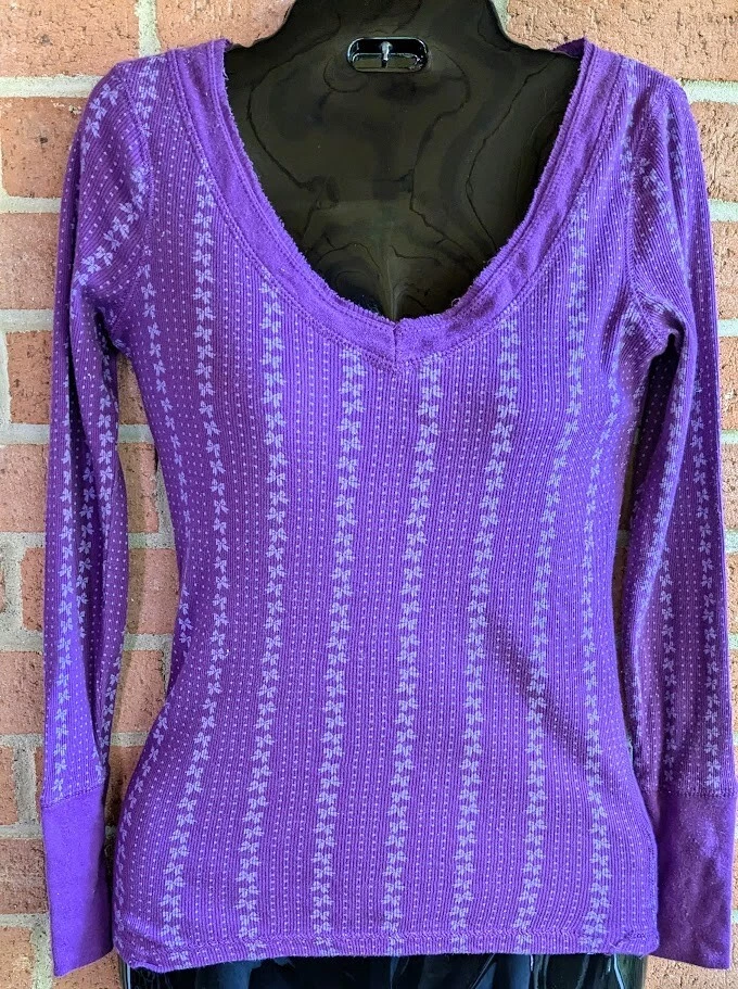 Top Energie Mujer Henley L Térmico Bella Cisne Hada Grunge Estilo Y2K Patrón de Lazo Foto 1 de 4