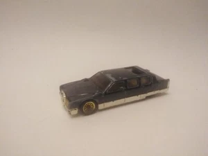 Hot Wheels Low n' cool black Lincoln Towncar 1998 black/gold base - Zdjęcie 1 z 5