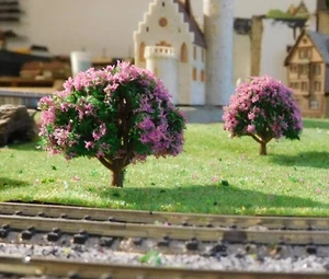20 Purple Blooming Trees, 40 mm High - Picture 1 of 12