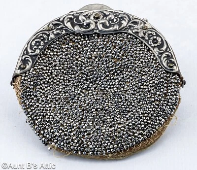 Антикварный круглый кошелек для монет/денег эдвардианской эпохи из замши и стали с бисером Chatelaine - Изображение 1 из 4