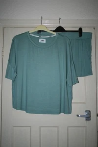 TALLA 20/22 CONJUNTO DE PIJAMA ELÁSTICO VERDE SHORTS Y TOP POR MUY - Imagen 1 de 6