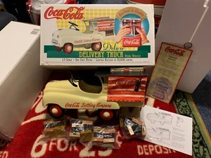 Coca Cola Deluxe PEDAL DE ENTREGA vehículo camión botellas portador escala 1:3 Coca-Cola LTD - Imagen 1 de 12