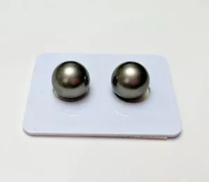 Orecchini a perno 10,3 mm grigio scuro/verde perle di Tahiti, oro bianco 14 carati, NUOVI - Foto 1 di 1