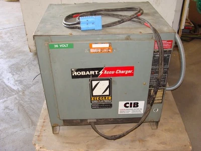 HOBART ACCU-CHARGER FORKLIFT BATTERY CHARGER 600C3-18 36 VDC 3 PH - Image 1 of 4