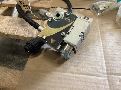 Nordson 8506331 Classic Blue Hot Melt Glue Applicator - Image 1 of 4