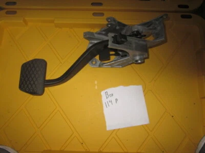 BMW 328i 328xi 335i 335xi E90 E92 2011 pedal de freno con interruptor OEM 35006751975 Foto 1 de 2