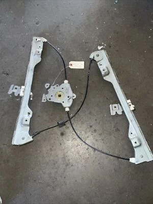 03-06 Infiniti G35 Sedan Front Driver Door Window Regulator Assembly 80721-AR000 - Image 1 of 4